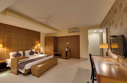 Central Pune Hotel | The Fern Residency Woodland Pune