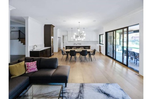 Langley House | The Fernridge Escape: 5BD Family Retreat!
