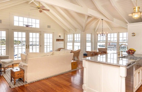 Edgartown House | The Ferry House On Edgartown Harbor