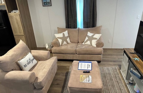 Cedar Island House | The Ferry Retreat in Cedar Island!