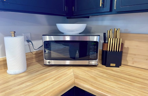 Kingsland Apartment | The First Mate’s Lounge