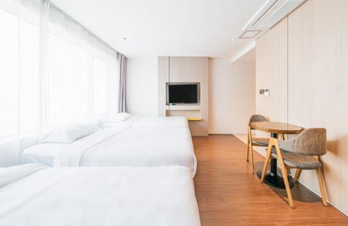 Seogwipo City Hotel | The First70 Hotel