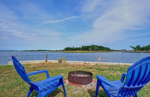 Surf City House | " The Fish Camp" - cozy waterfront getaway