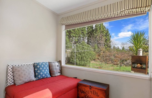 Turangi House | THE FISHING COTTAGE - T?RANGI HOLIDAY HOME, with a garden in Turangi