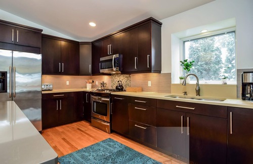Saugatuck House | The Five Eleven - Three Bedroom House, Sleeps 8