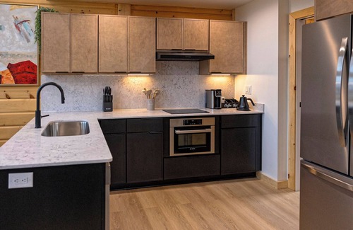 Bristol House | The Fives - 22482 McCurry Haven