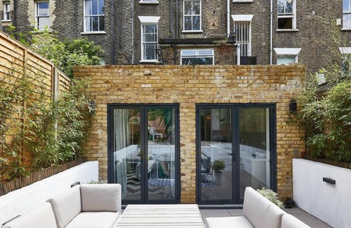 Mildmay Apartment | The Flamingo Islingtion Two-Bedroom Apartment