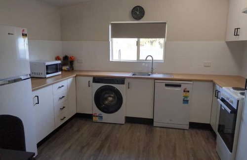 North Moonta House | The Flat on Muddy- Welcome to your stylish home away from home!