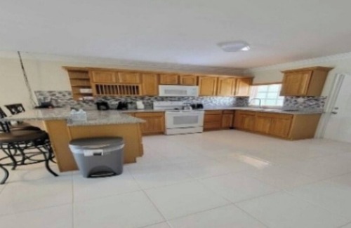 Rolleville House | The Flat - Rolleville Exuma - where you will be at Home.