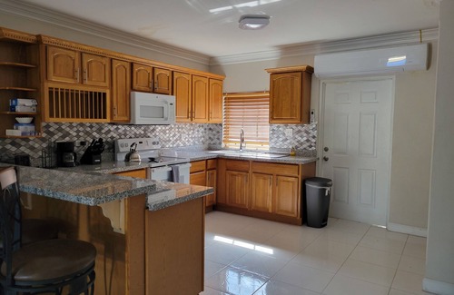 Rolleville House | The Flat - Rolleville Exuma - where you will be at Home.