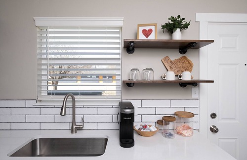 Canyon Apartment | The Flats Stylish Studio Apt 3