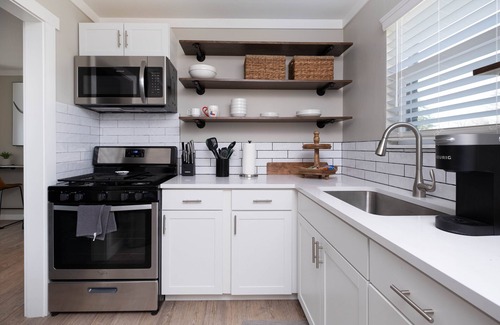 Canyon Apartment | The Flats Stylish Studio Apt 3