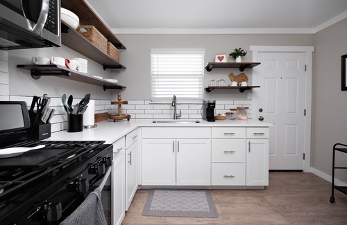 Canyon Apartment | The Flats Stylish Studio Apt 3