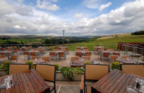 Ainley Top Hotel | The Fleece Inn at Barkisland