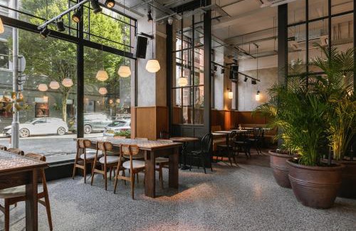 Belfast Central District Hotel | The Flint Hotel