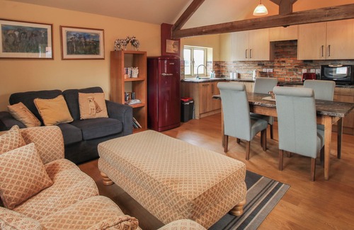 Ellesmere Cottage | THE FLO JO, pet friendly, with a garden in Ellesmere