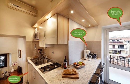 Duomo Apartment | The Florian Apartment: The feeling of touching the Duomo