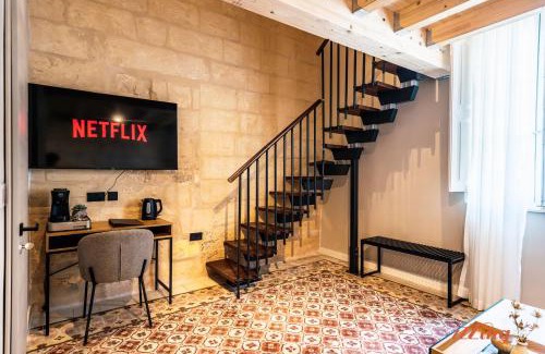 Cospicua House | The Florian Boutique Guesthouse by Zzzing