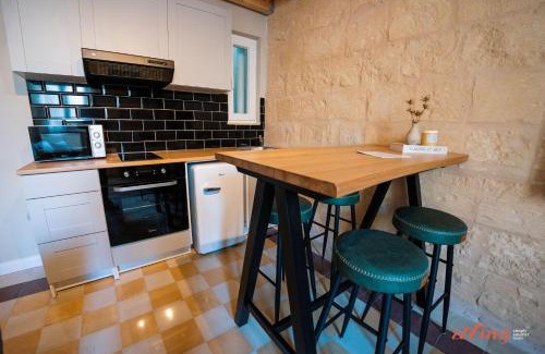 Cospicua House | The Florian Boutique Guesthouse by Zzzing
