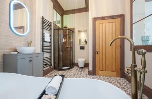 Bristol Old City Apartment | The Florin - 1 Bedroom Apartment in Central Bristol by Mint Stays