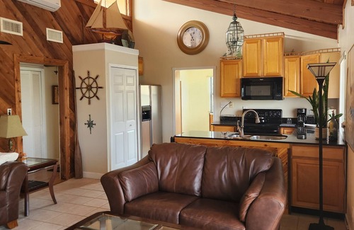 Le Barons Of Titusville Apartment | The Fly Fish Flat