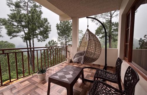 Kumarhatti Apartment | The Forever Retreat !