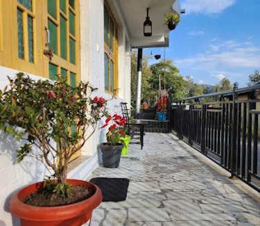 Gunehr House | The Founder's Tribe