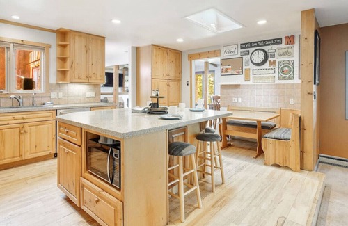 Morrison House | The Four Pines I Near Red Rocks & Trails