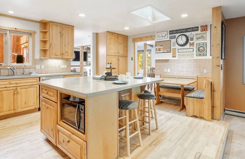 Morrison House | The Four Pines I Near Red Rocks & Trails