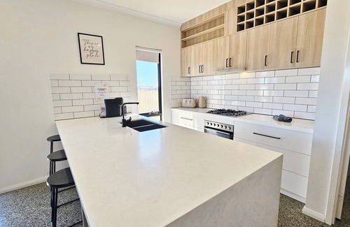 Kalbarri House | The Foxes Escape – Full House | Kalbarri | Sleeps 8 | Views & Wildlife