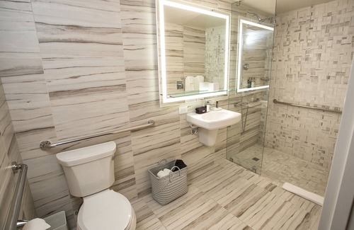 Nacogdoches Hotel | The Fredonia Hotel and Convention Center