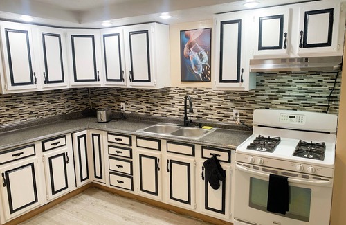 New Bedford House | The Freedom HOME from HOME