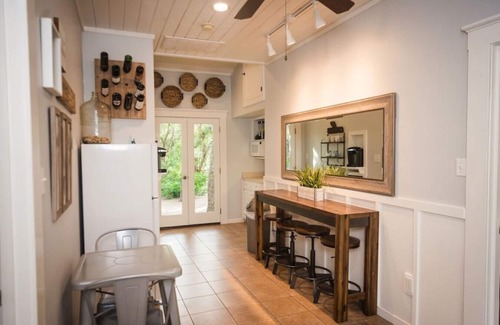 Gruene Cabin | The Friedel Haus at Gruene B&B