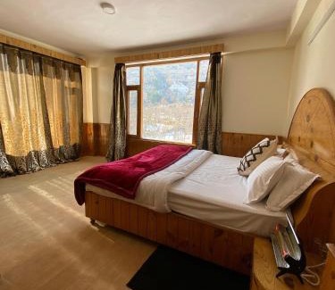 Manali House | The Frozen Villa