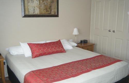 West Gosford Hotel | The Galaxy Motel