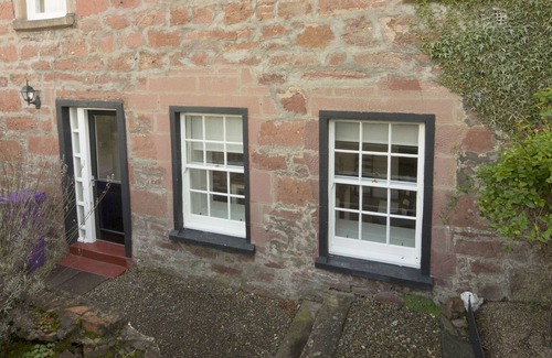 Kirriemuir Apartment | The Gallery Flat is situated in Kirriemuir town centre