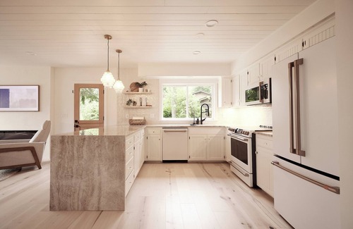 Lake Roesiger House | “The Gallery” Luxury Mid Century Modern Lakehouse