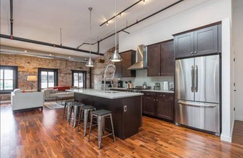 Center City East House | The Gallery Suite Residence