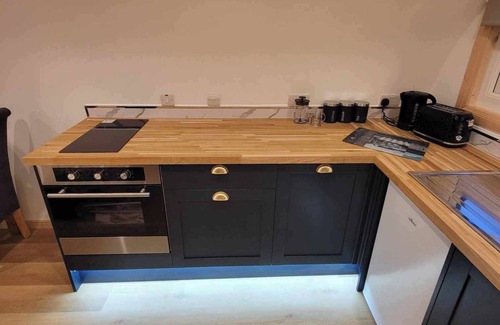 Newton Stewart Cabin | The Galloway Steading- The Fox's Den couples retreat cabin with Hot tub
