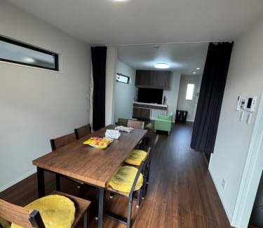 Nishinari Apartment | The GameStop