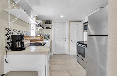 St. Petersburg - Clearwater Apartment | The Garden Apartment at The Urban Standard #4