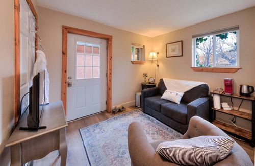 Moab House | The Garden Cottage (Cali Cochitta)