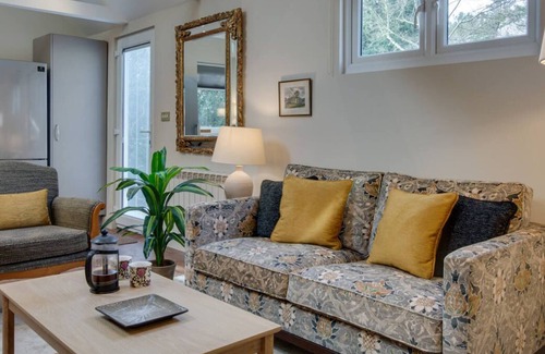 Piltdown Ski Chalet | The Garden Cottage in the beautiful Uckfield