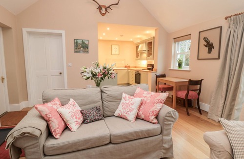 West Woodburn Cottage | THE GARDEN COTTAGE, romantic, luxury holiday cottage in West Woodburn
