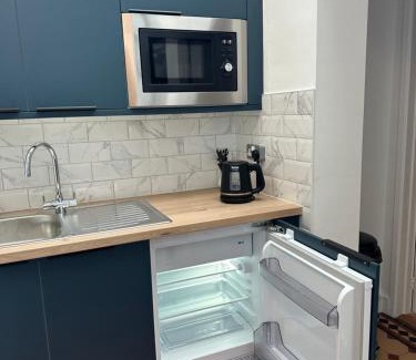 Dorchester House | The Garden Flat