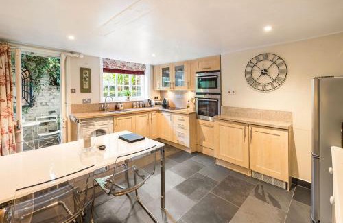 Palace Riverside Apartment | The Garden Flat