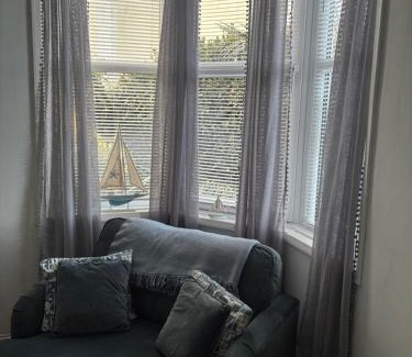 Torquay City Centre Apartment | The garden flat