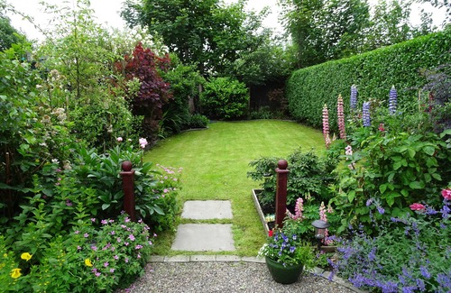 Crieff Apartment | The Garden Flat - within easy walking distance of centre of Crieff