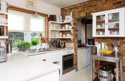 West Hampstead Apartment | The Garden Glade, by Veeve