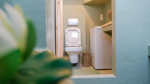 Kerameikos Apartment | The Garden Loft